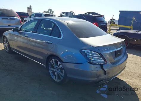 2015 Mercedes-Benz C 300 from USA, damaged, VIN 55SWF4JBXFU075426